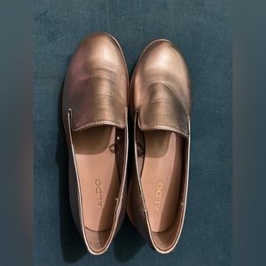 ALDO Gold Loafers Sz 7.5